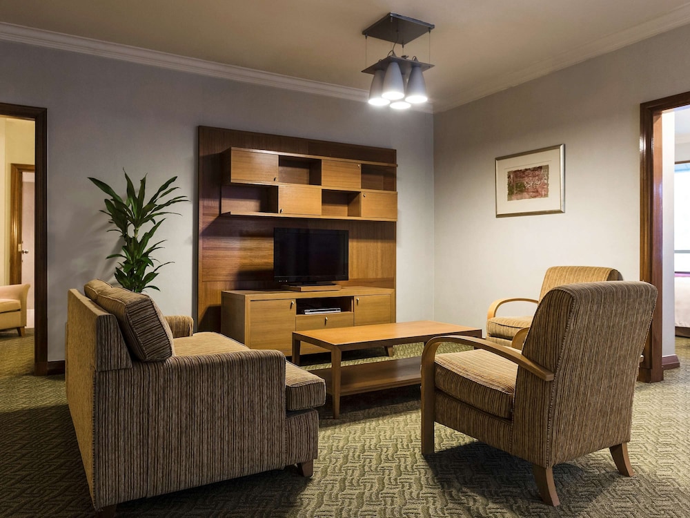 Pullman Kuala Lumpur City Centre Hotel and Residences 46/75