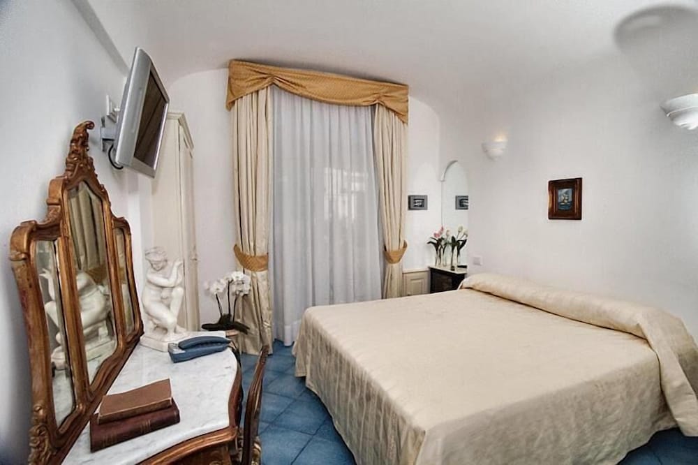 Bussola Di Hermes Hotel 19/57