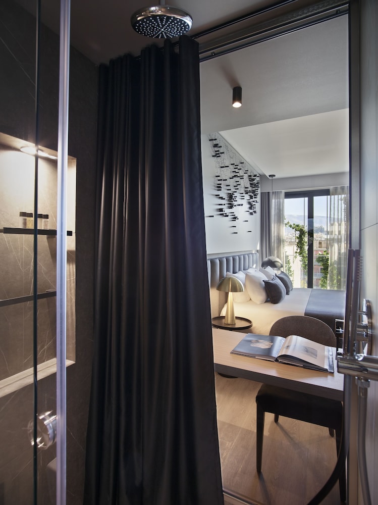 Heritage Hill Hotel 30/64
