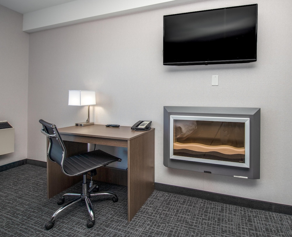 Coast Lethbridge Hotel and Conference Centre 38/50