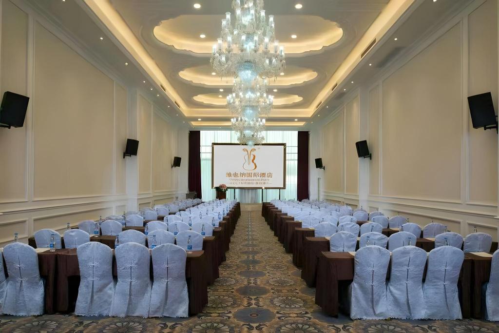 Vienna International Hotel (Zhongshan North Station) 41/57