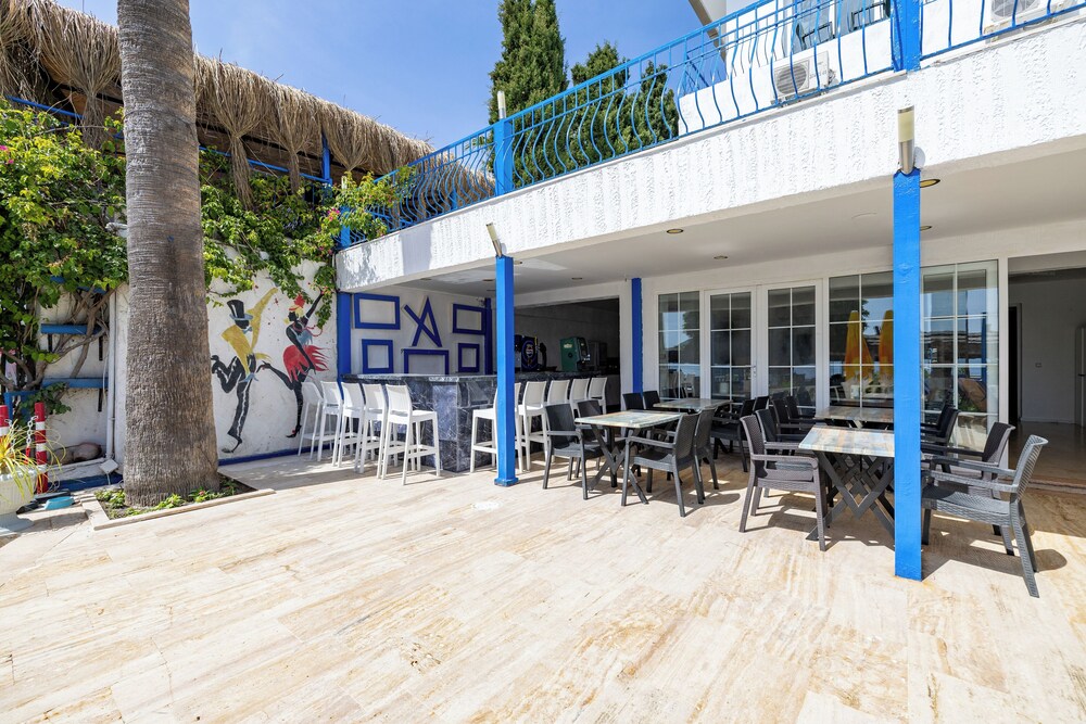 MAXSEA Beach Hotel 34/44