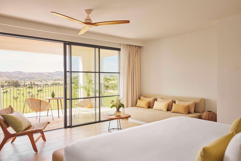 Junior Suite, Golf Course View