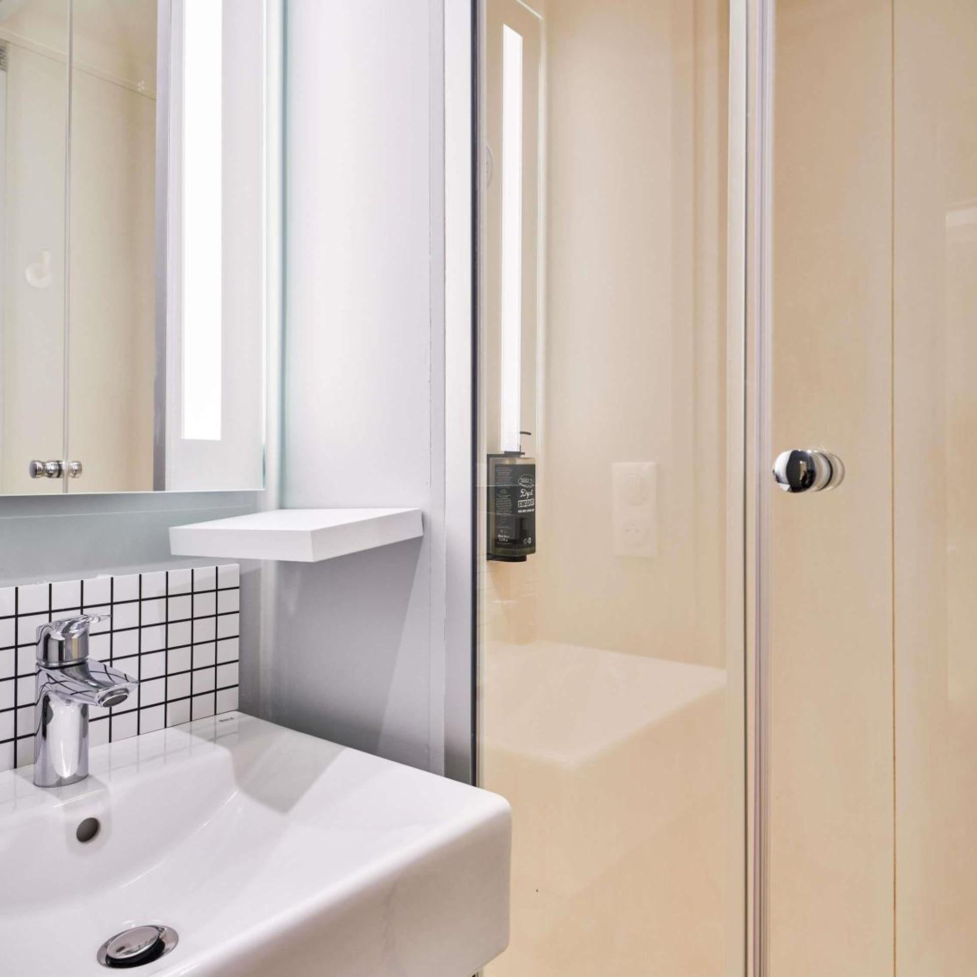 غرفة بسرير بطابقين وسرير كوين، IBIS BUDGET SAINT MAURICE 4/4
