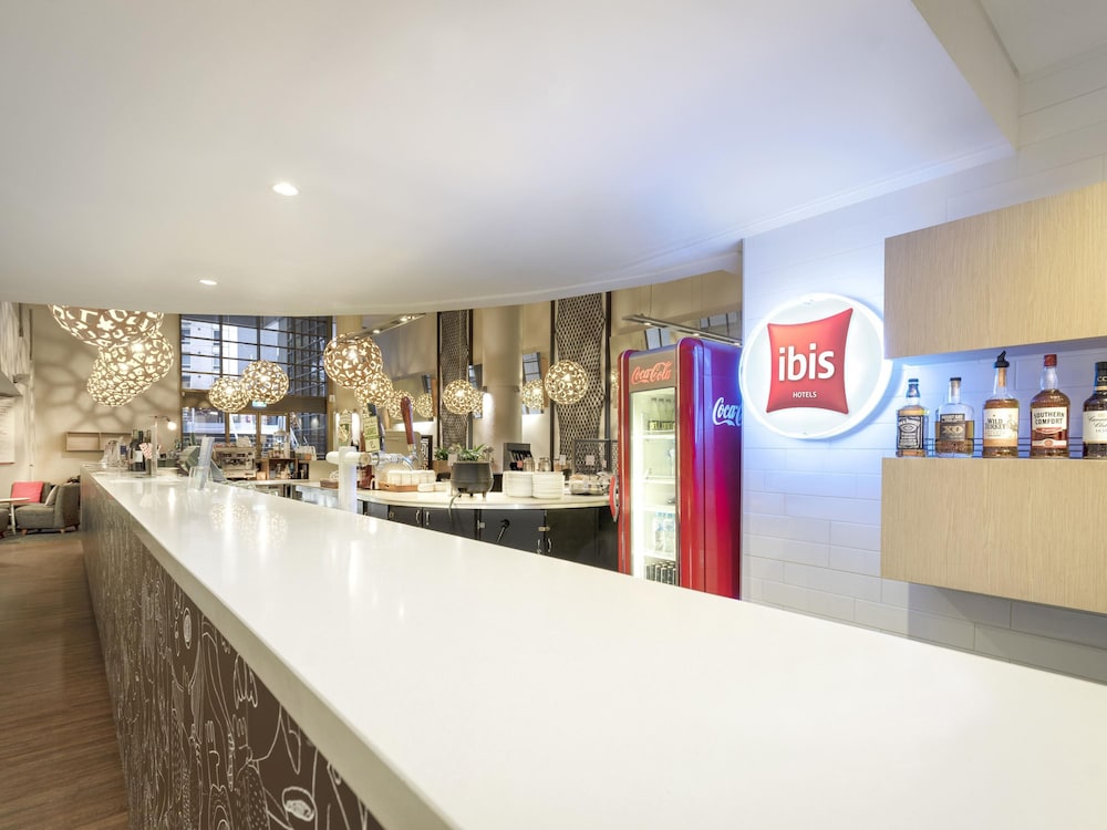 ibis Melbourne Hotel and Apartments 8/70