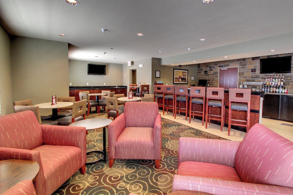 Cobblestone Inn & Suites - Harvey 30/50