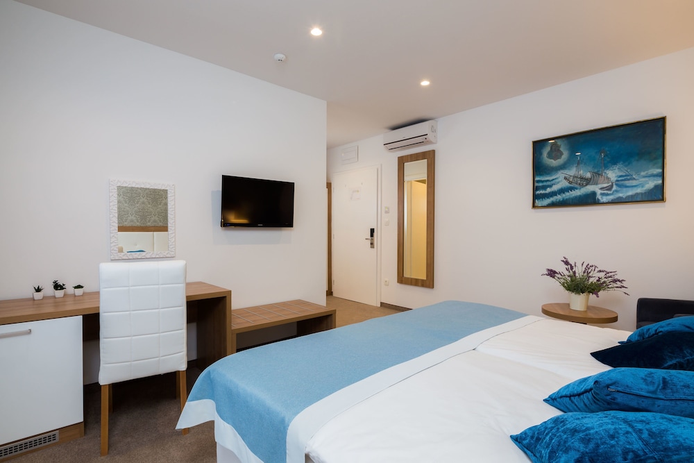 Hotel Corner 26/58