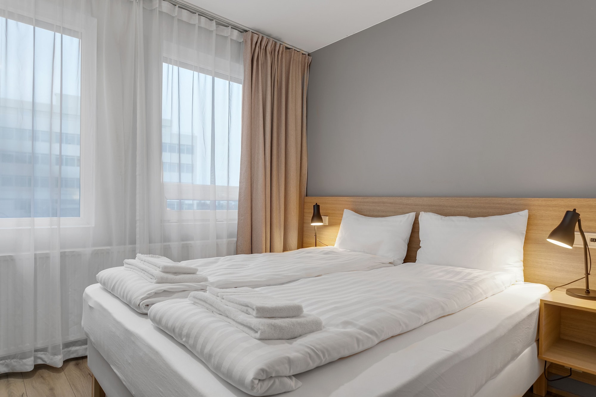 STANDARD, DOUBLE OR TWIN BED