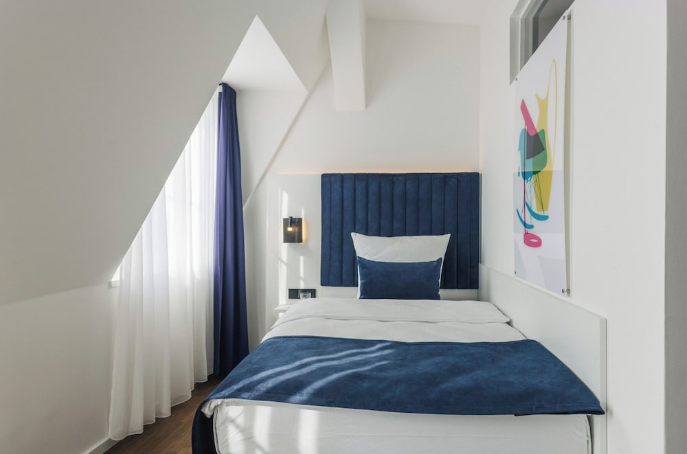 EAST SIDE CITY HOTEL 14/55