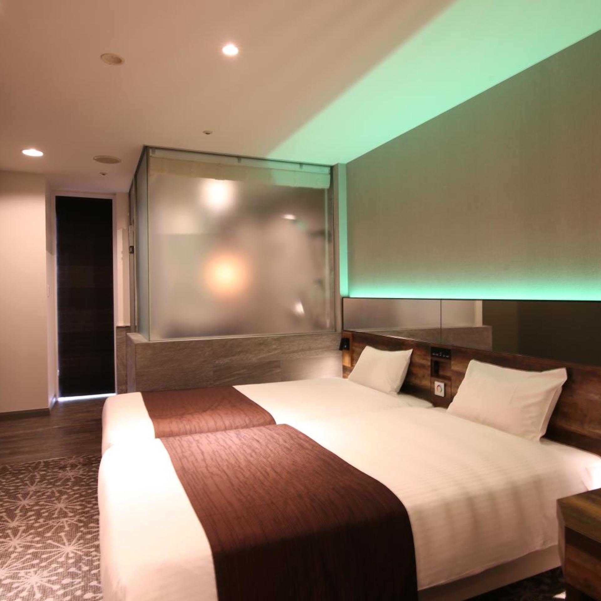 Hollywood, Twin Beds