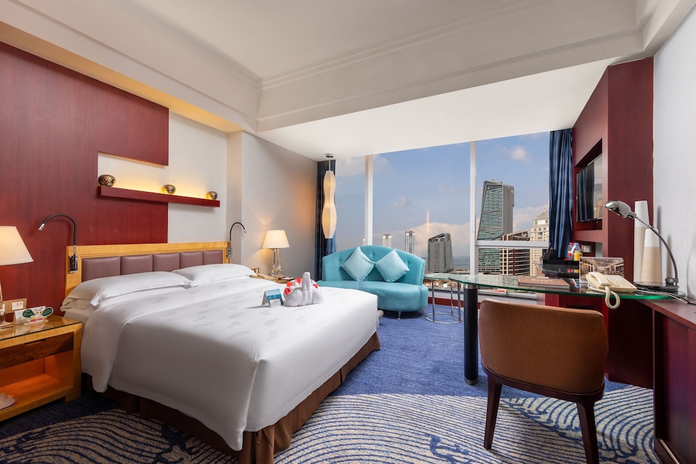 Zhuhai Charming Holiday Hotel 10/40
