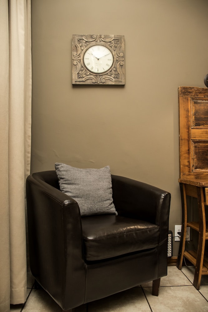 Die Herehuis Guesthouse 30/50