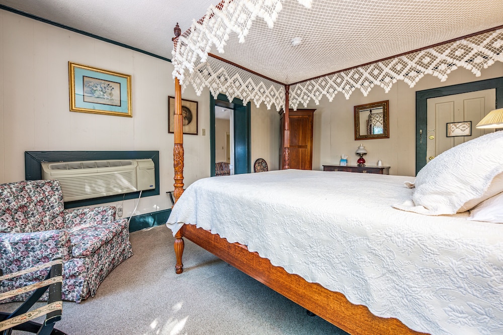Suite, Queen Bed