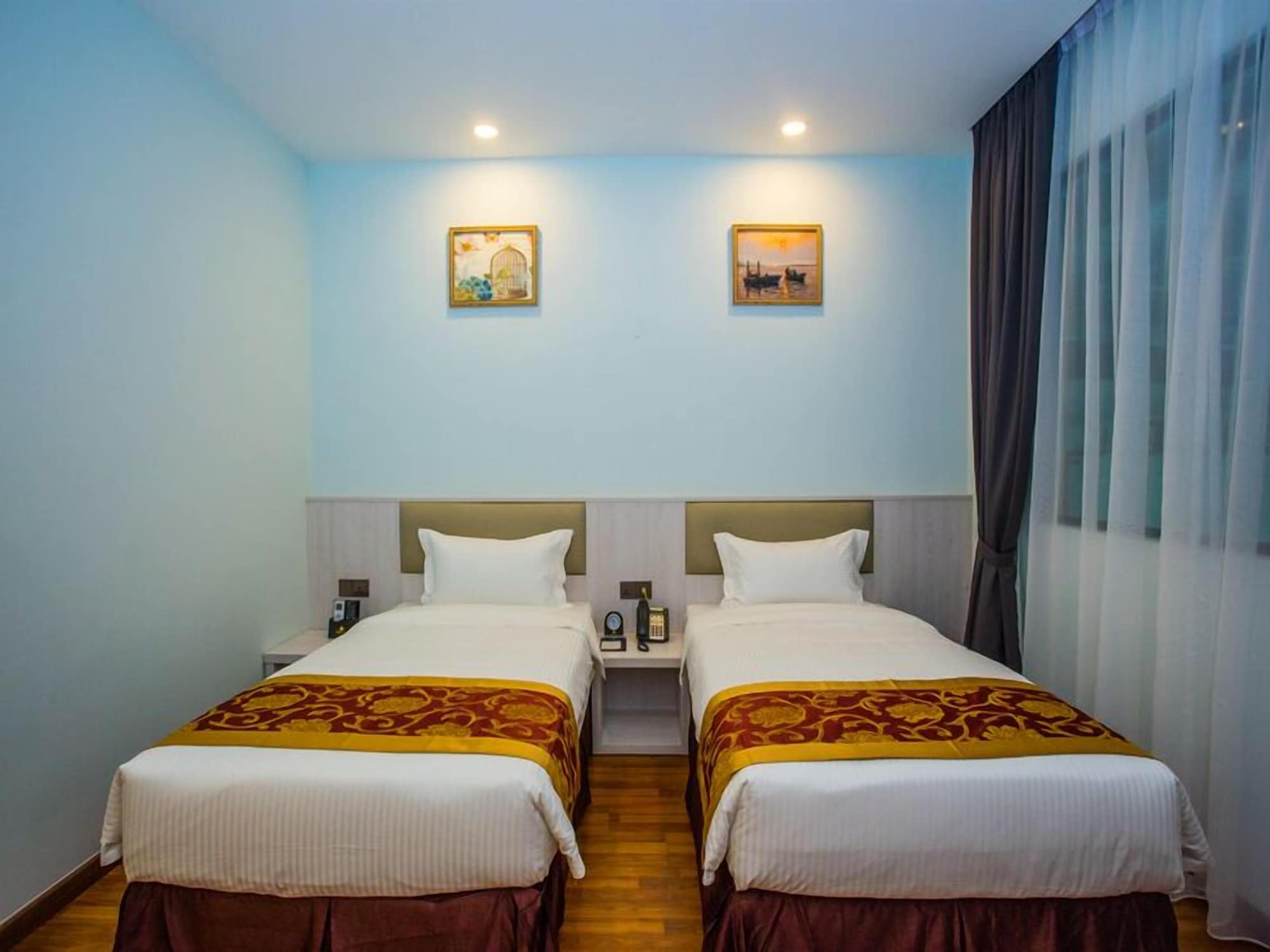 STANDARD, TWIN BEDS