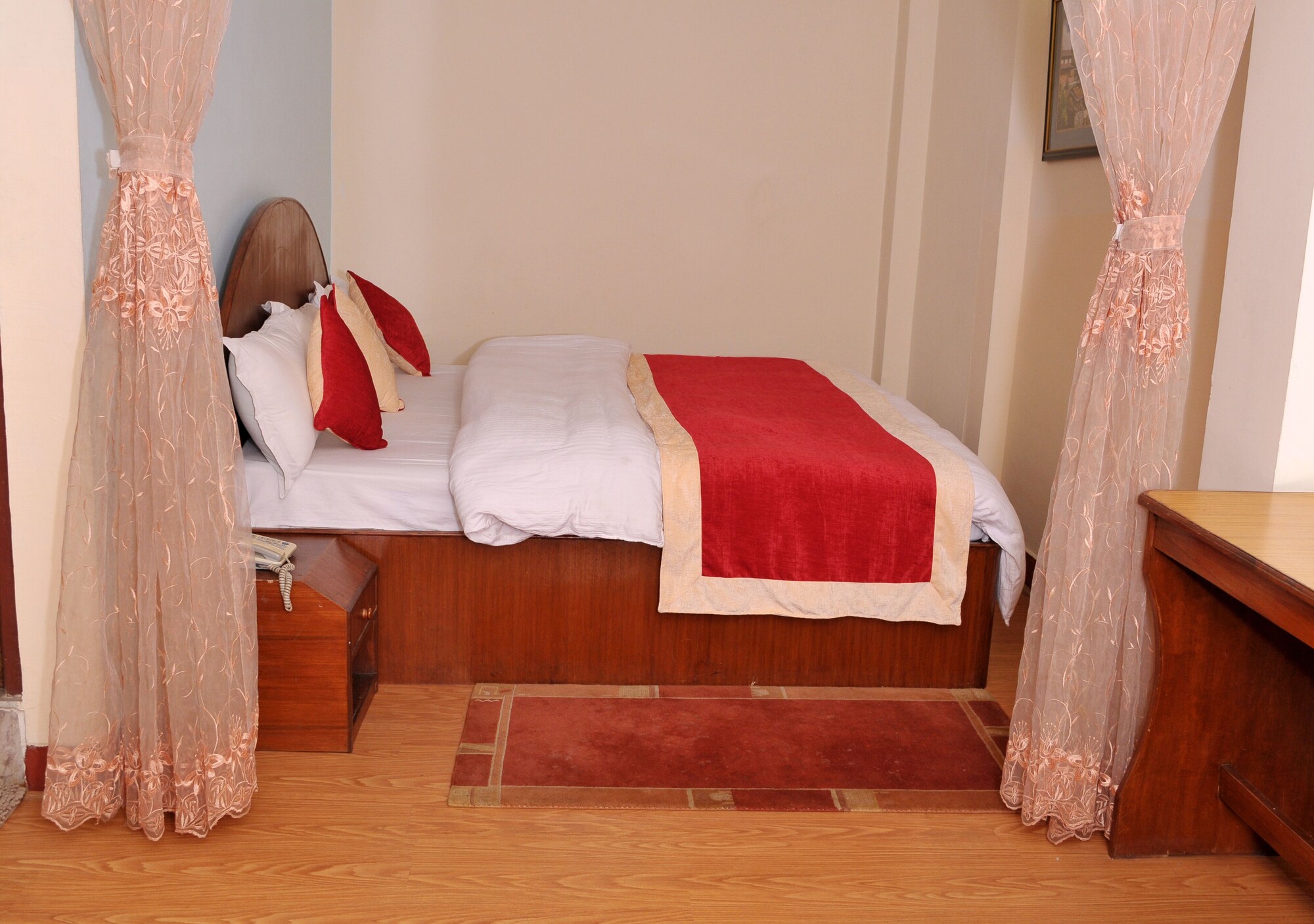 LUXURY, DOUBLE BED