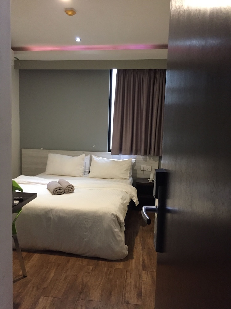 KINO HOTEL 23/51