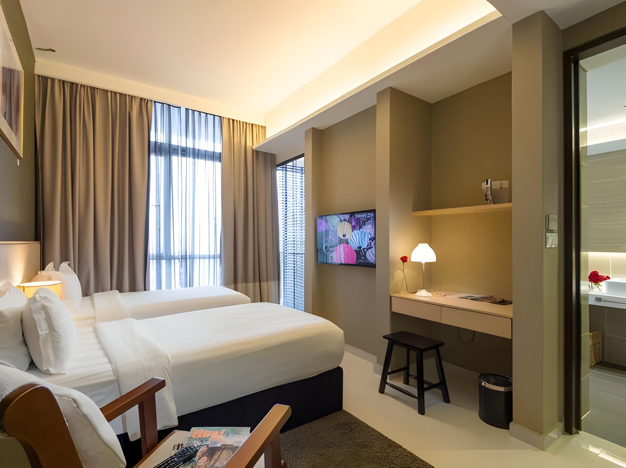 PREMIER ROOM
