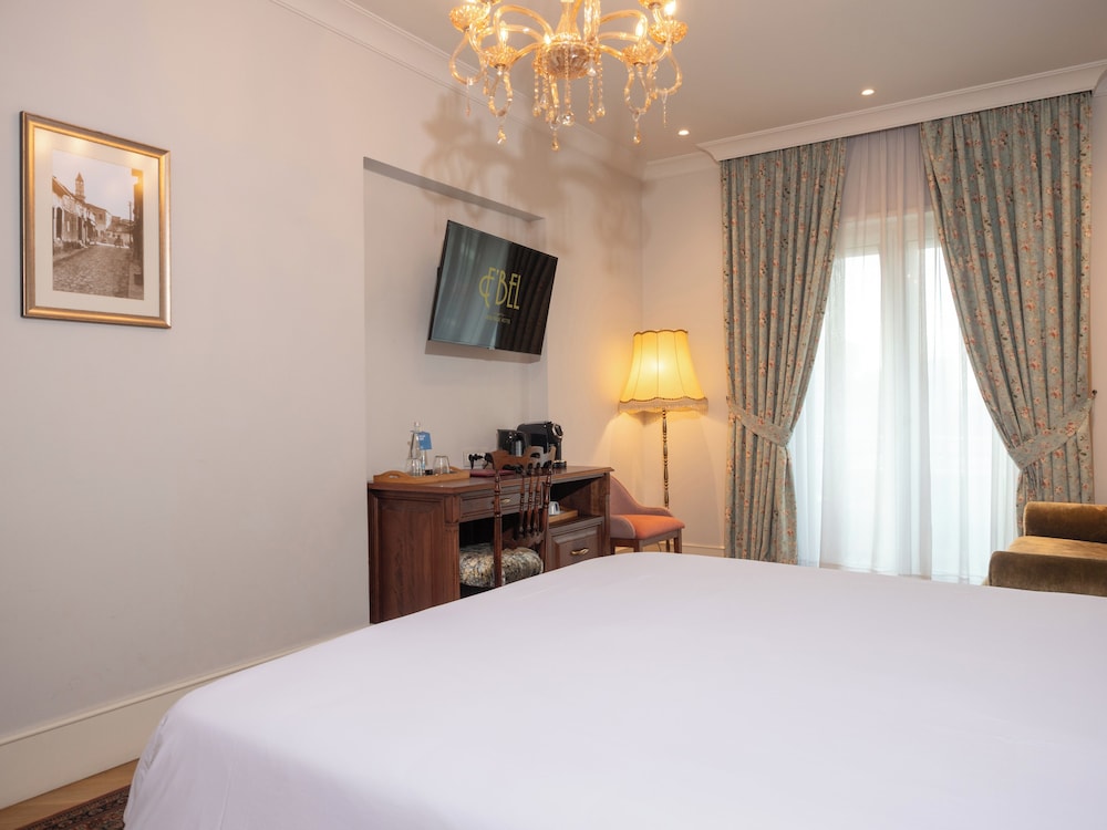 Ebel Boutique Hotel Tirana 12/50