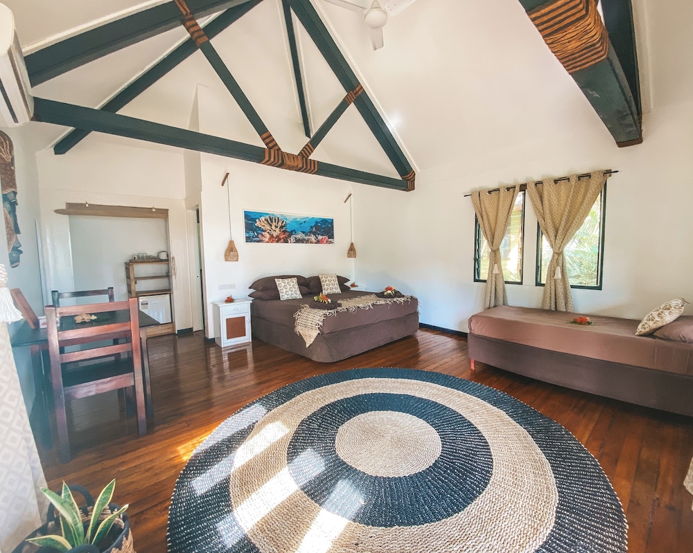 Waidroka Bay Resort 20/50