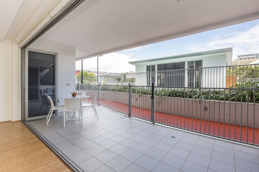 Gallery Suites 19/48