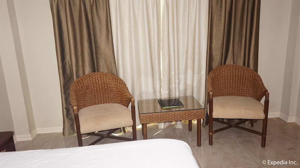 Wild Orchid Resort 33/83
