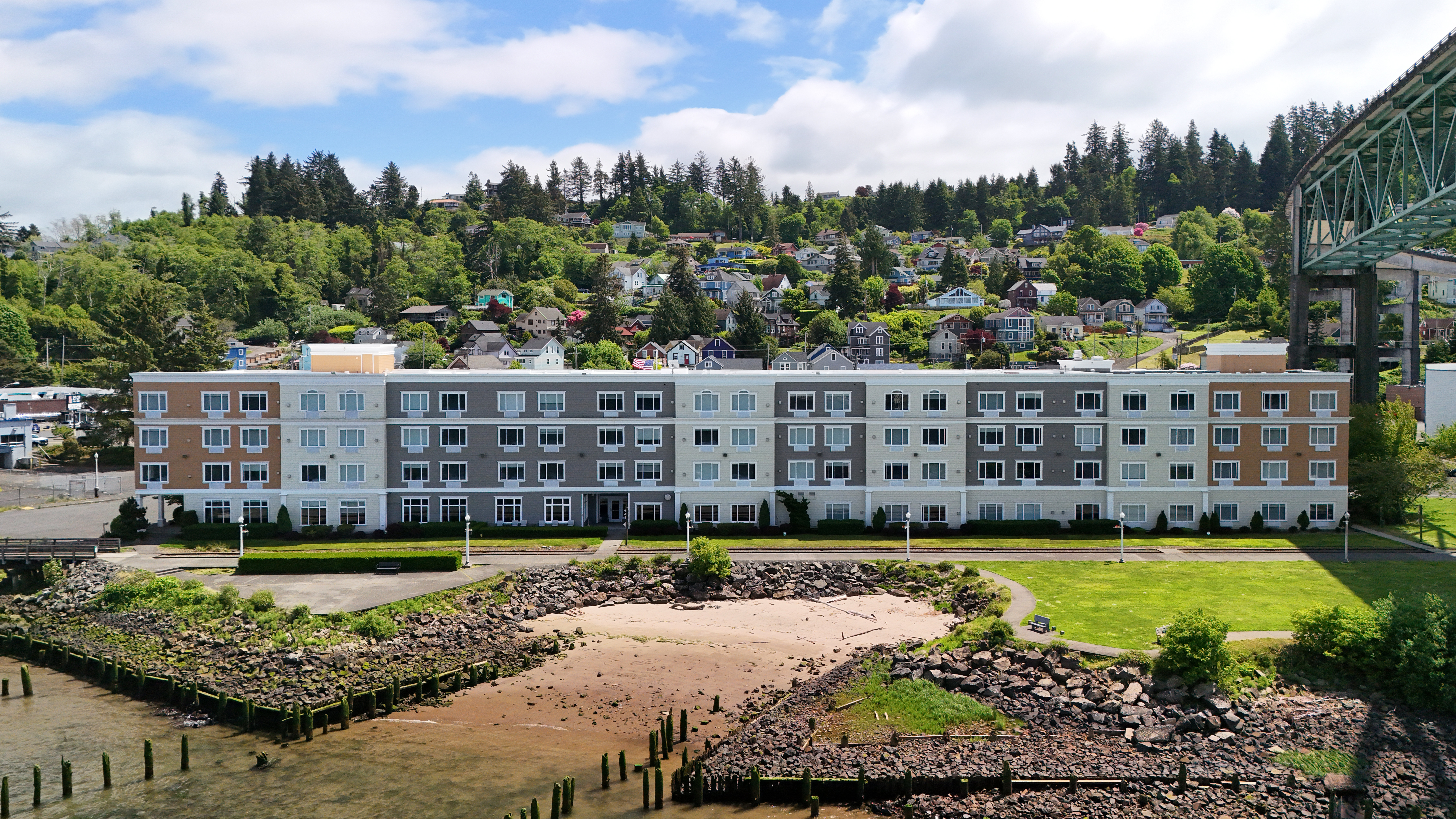 Holiday Inn Express Hotel Suites Astoria 6/69