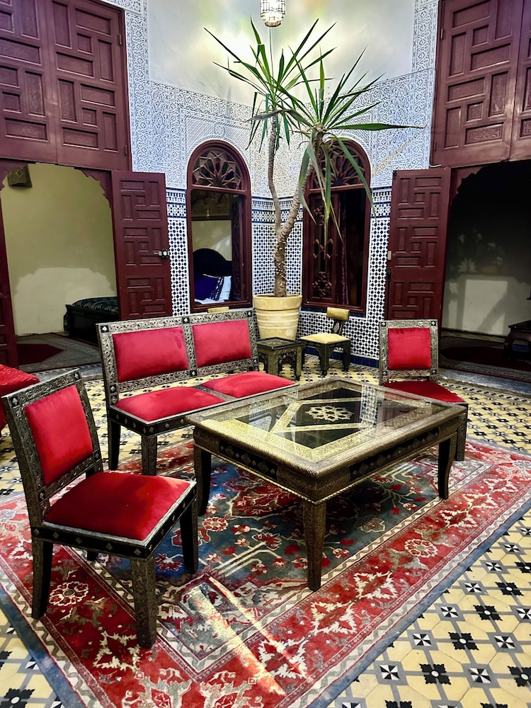 RIAD A LA BELLE ETOILE 55/83