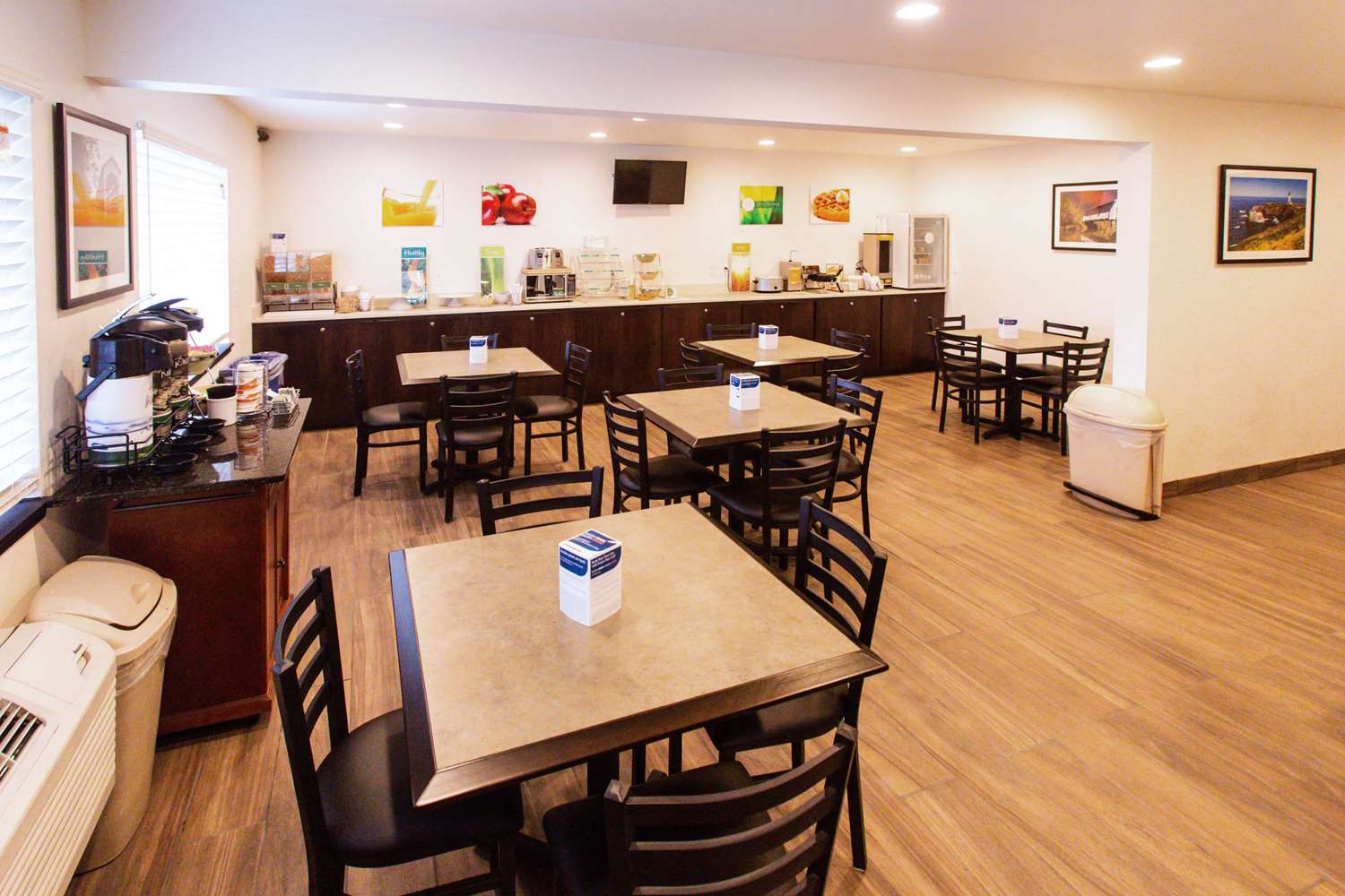 Cottage Grove Inn 6/9