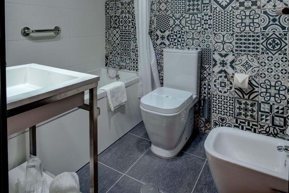 VIP Inn Berna Hotel 18/48