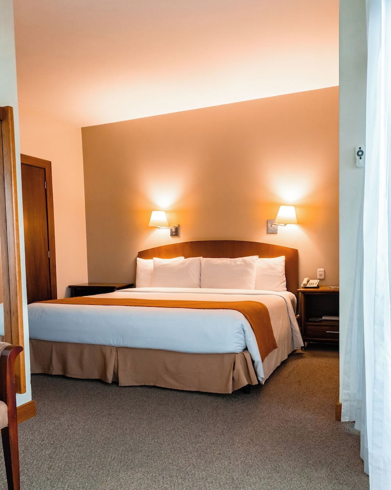 غرفة تنفيذية بسرير كينج، Hotel Quito by Sercotel 4/9