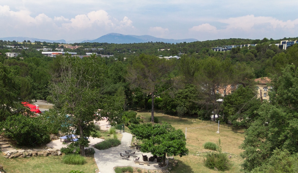 Ibis Antibes Sophia Antipolis 45/50