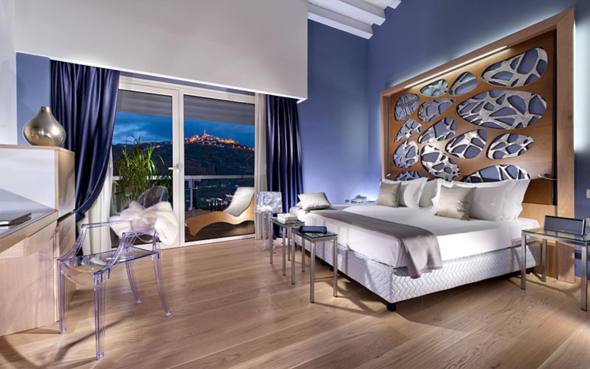 Executive, King Bed