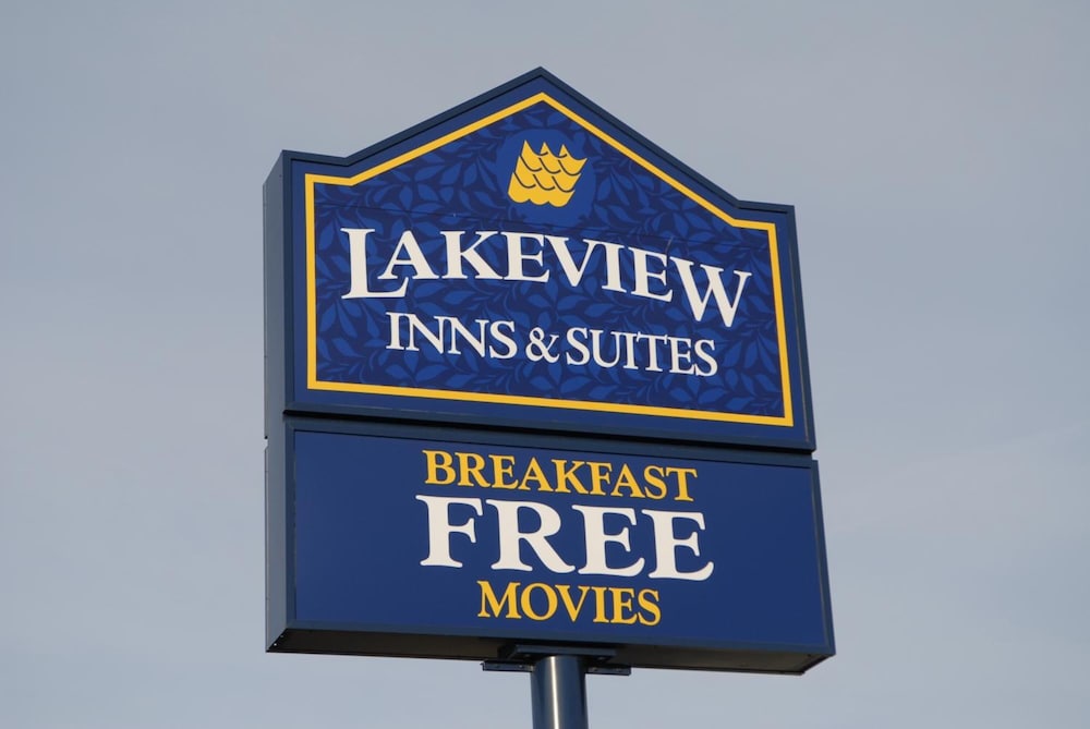 Lakeview Inn & Suites Fort Saskatchewan 16/28