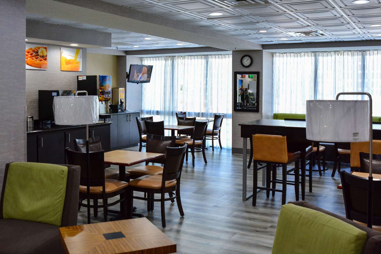 Quality Inn Union US Hwy 176 7/11