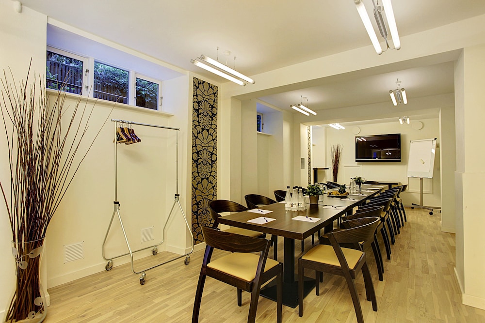 Hotel Sct Thomas 37/50
