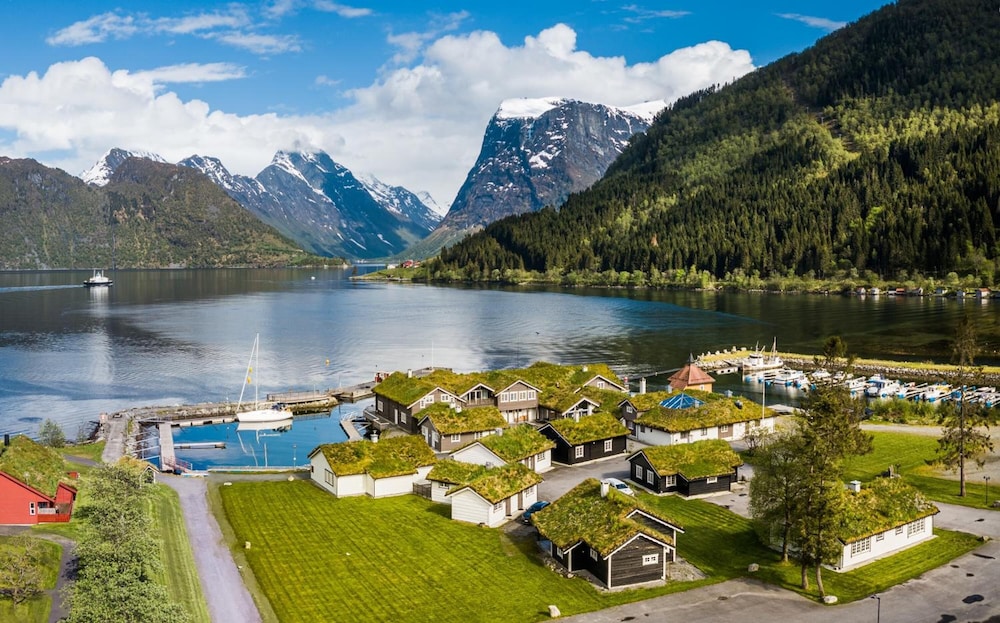 Sagafjord Hotel 34/42
