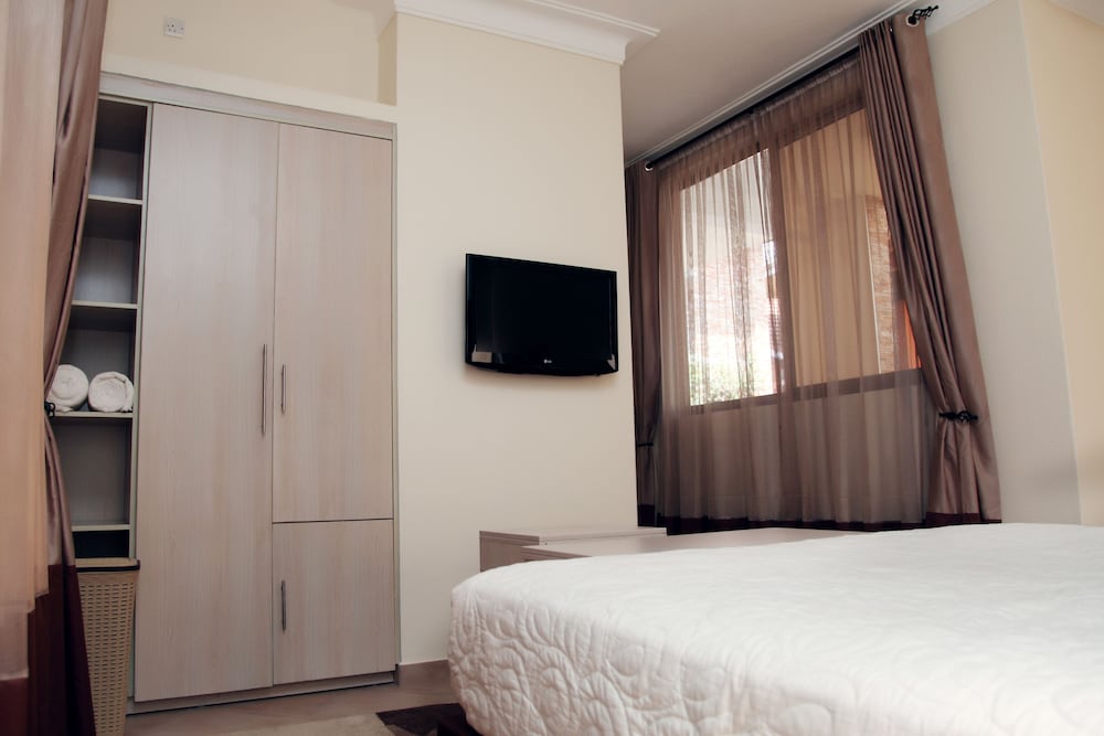 Airport View Hotel 13/50