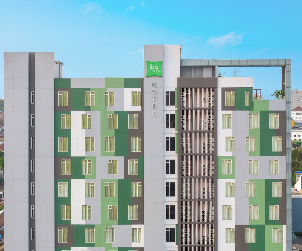 Ibis Styles Malang 2/58