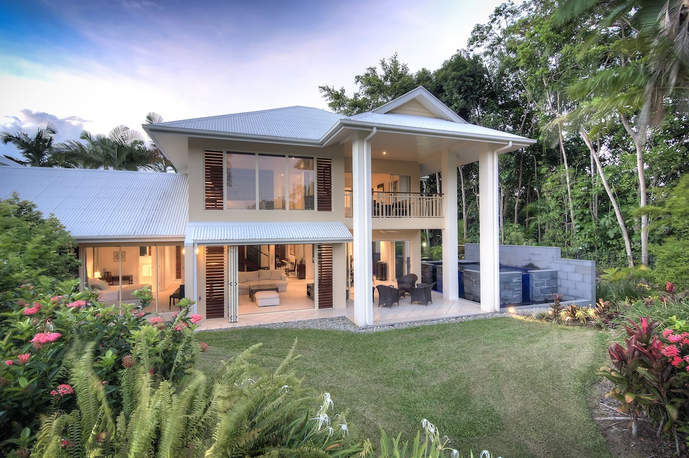 Paradise Links Resort Port Douglas 10/79