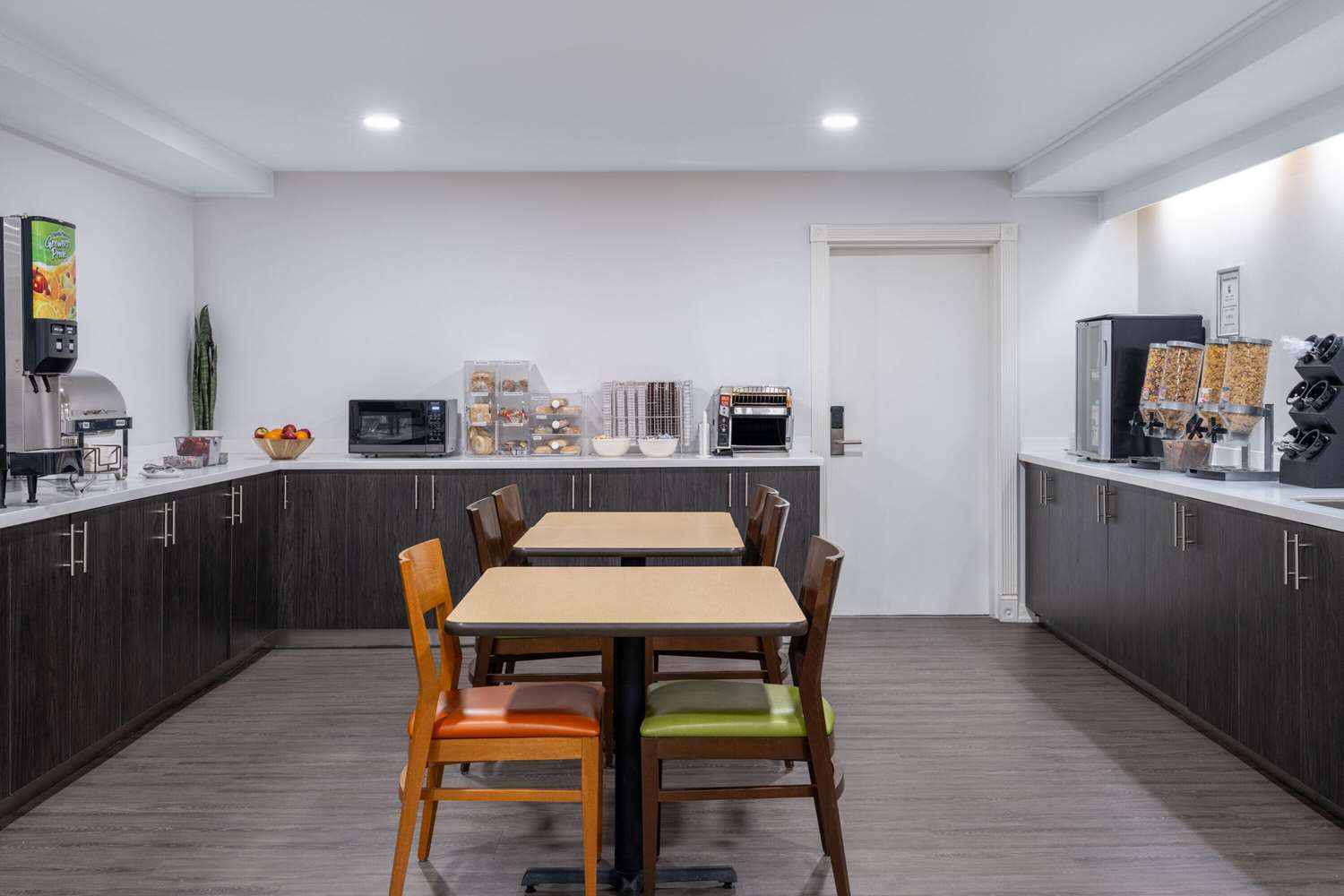 Travelodge Suites by Wyndham Saint John 16/19