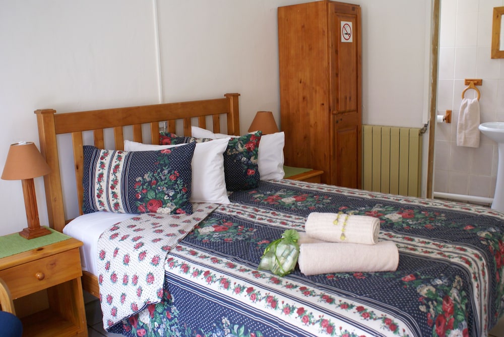 Emerald Guesthouse 10/70