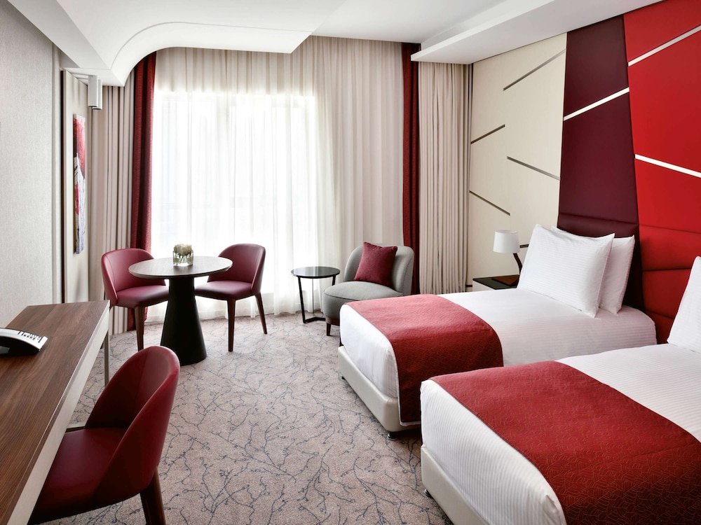 DELUXE, TWIN BEDS