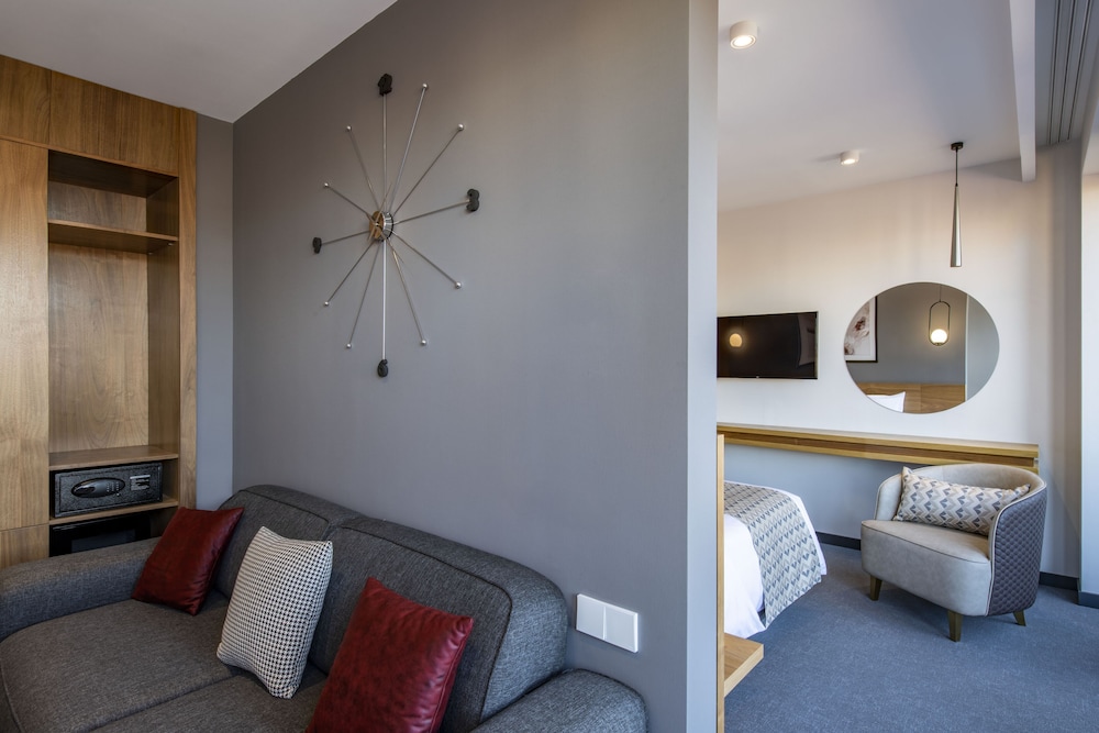 Clocks Hotel Tbilisi 16/37