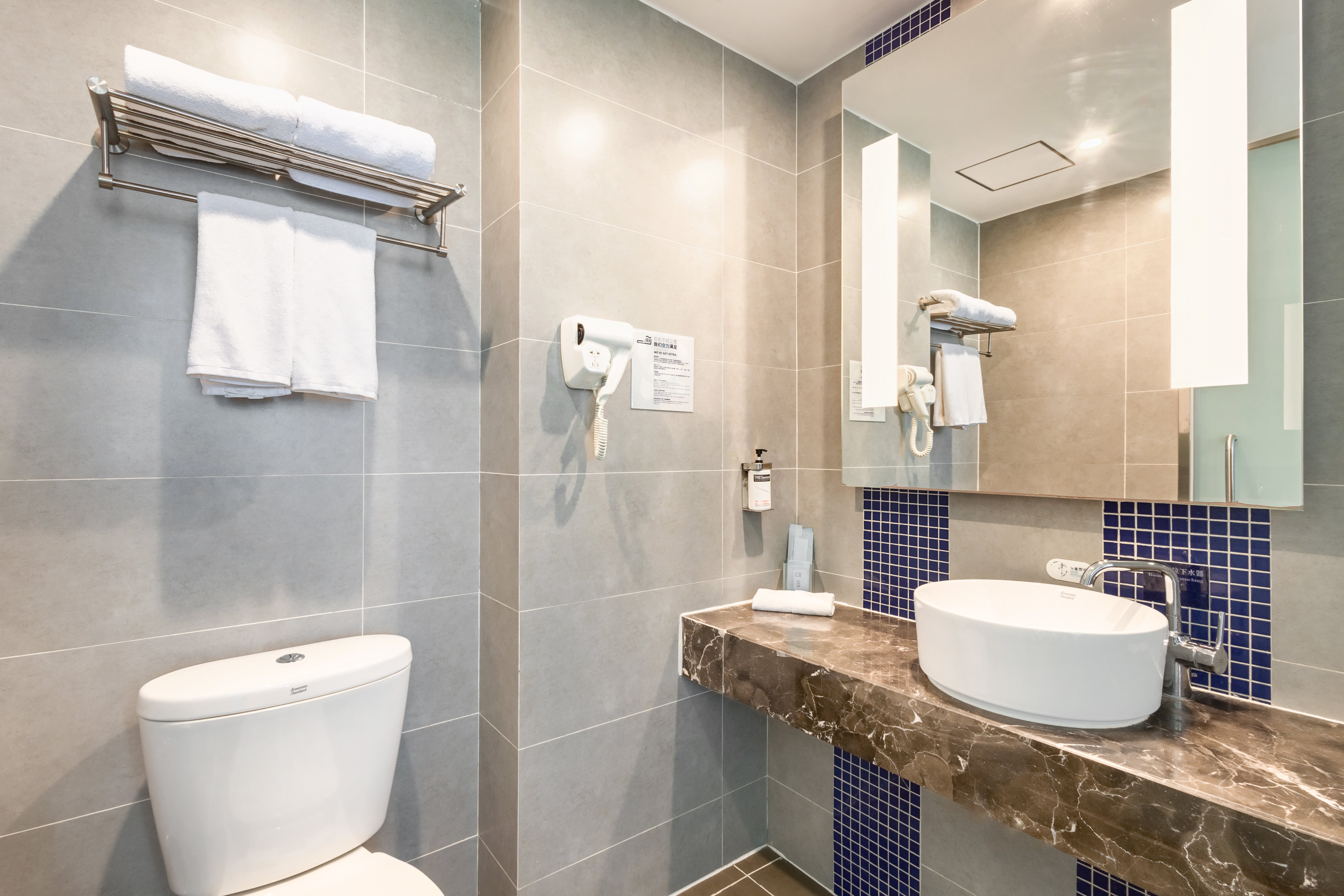 غرفة قياسية بسريرين منفصلين، HOLIDAY INN EXPRESS ZHANGYE 2/2