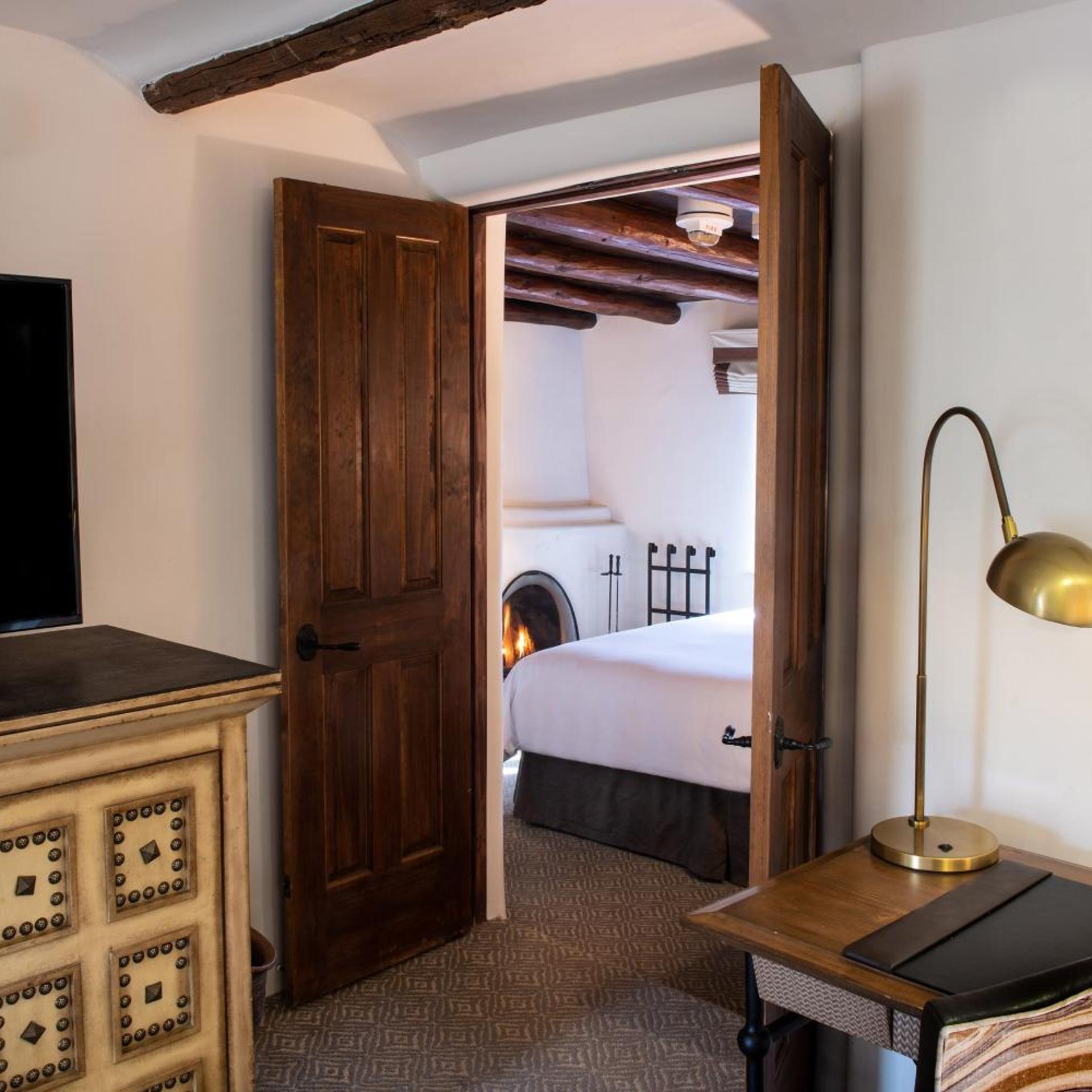 1 Bedroom, Deluxe, Suite, King Bed