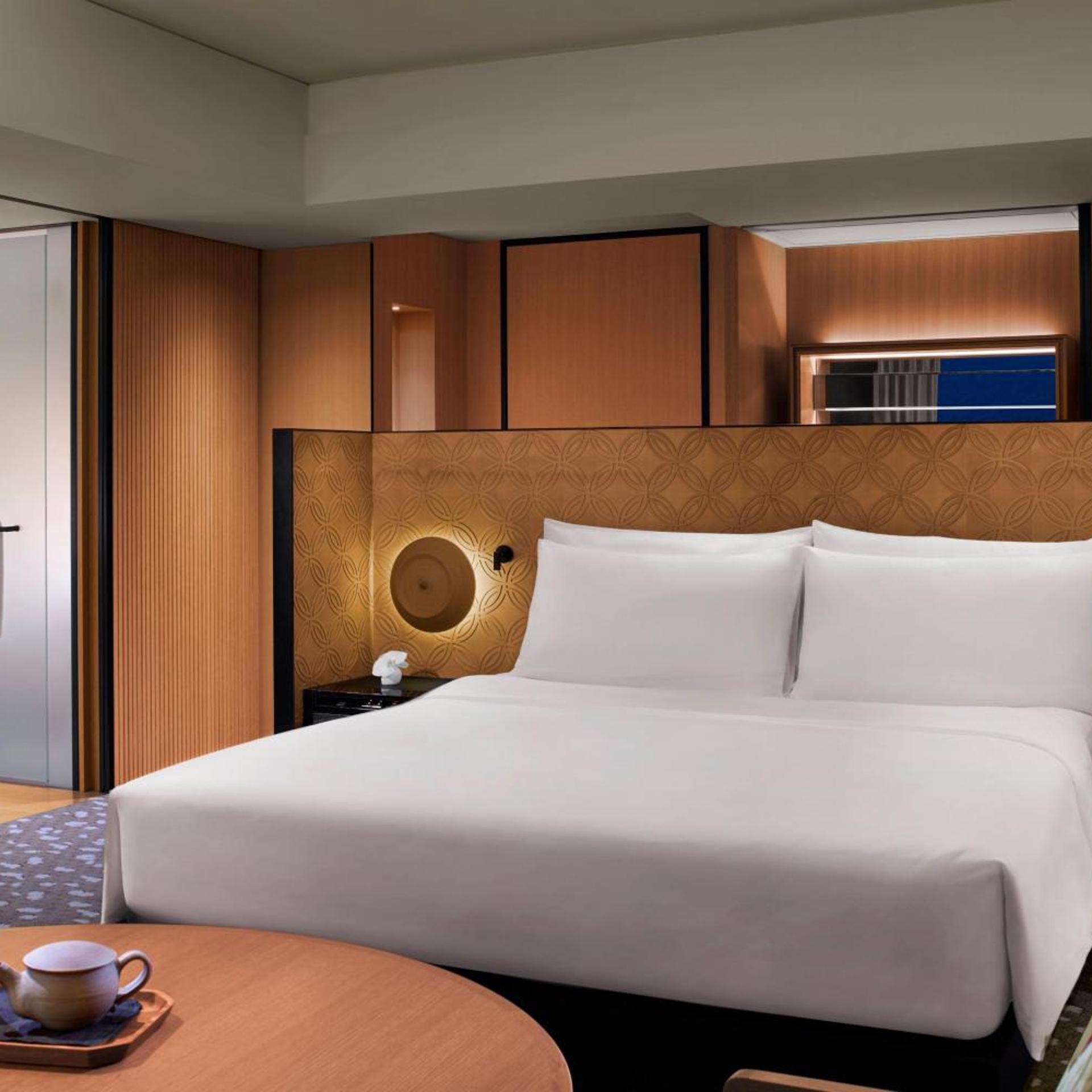 Kyoto, Guest Room, Deluxe, King Bed, Courtyard View