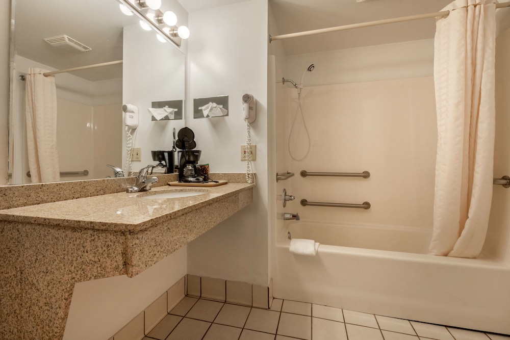 Travelodge by Wyndham Shamokin Dam/Selinsgrove 5/21