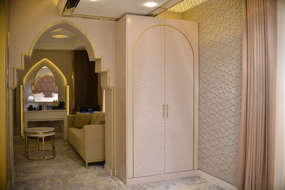 Siab Hotel 6/50