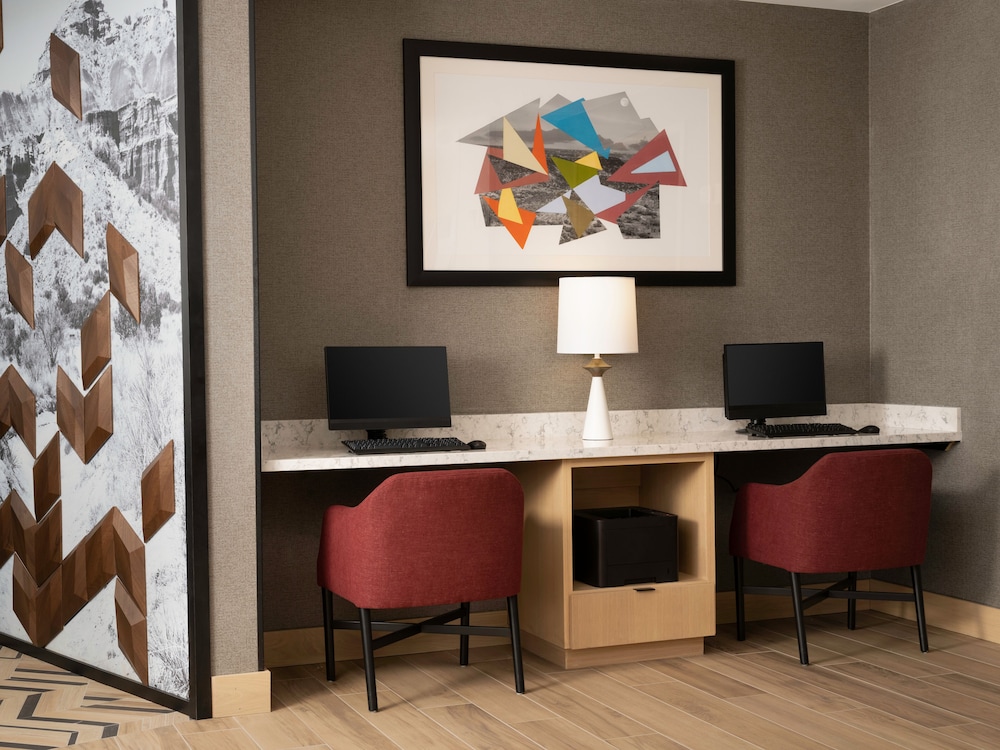 Hyatt Place Amarillo-West 27/33
