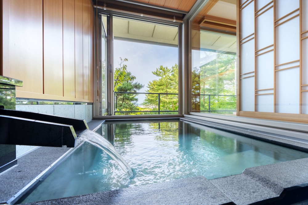 swimming pool spa